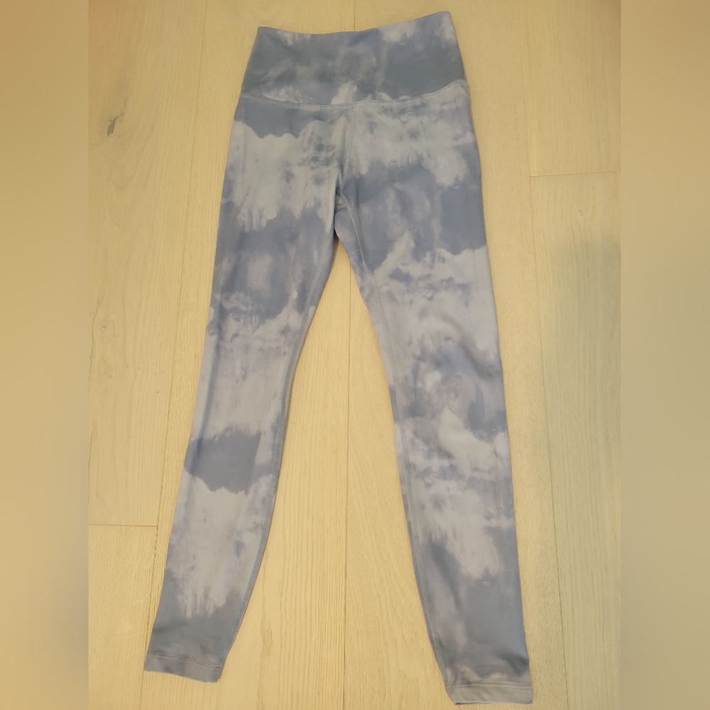 EUC Beyond Yoga Blue Cloud Lux High Waisted Leggings